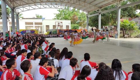 Conectando Sueños: Lectura, Escritura y Oralidad a Través de las Redes