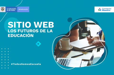 personas con cuadernos y computadores trabajando en una mesa